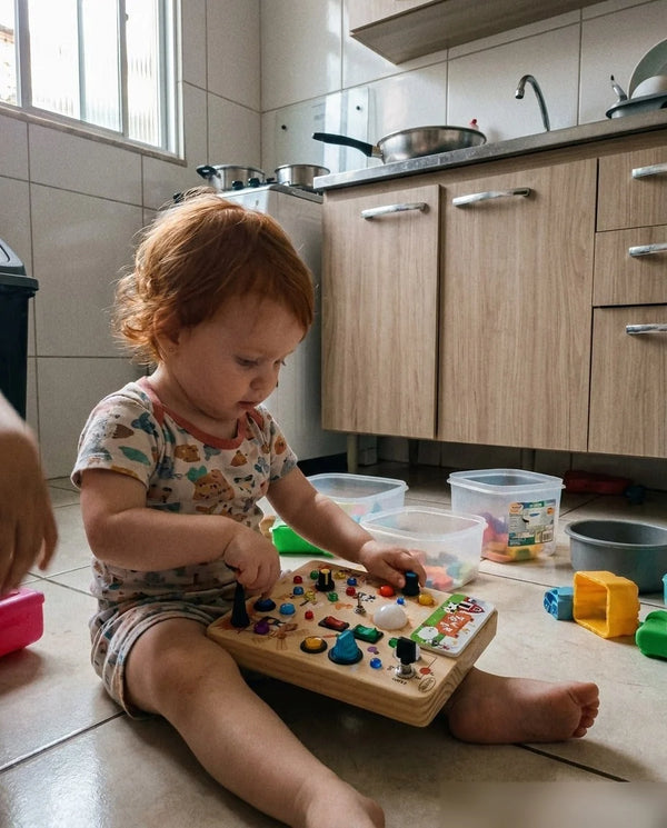 Busy Kids Criativaê - Painel Sensorial Montessori com Luzes