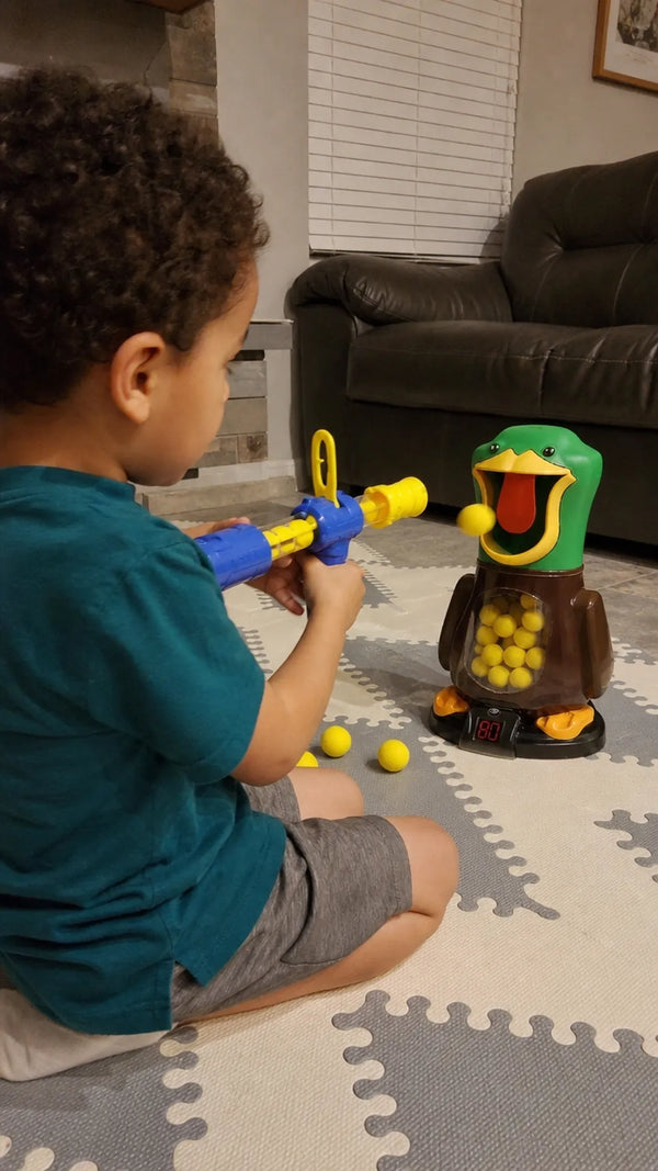 Foto de cliente: crianca com Mira Duck em casa