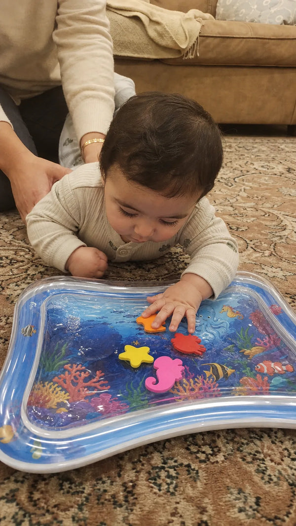 Foto de cliente: bebe com Tapete de Água Interativo para Bebês