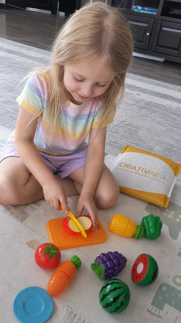 Foto de cliente: crianca com Corta Comidinhas em casa