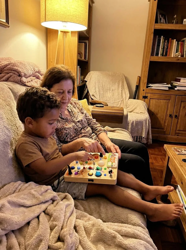 Busy Kids Criativaê - Painel Sensorial Montessori com Luzes