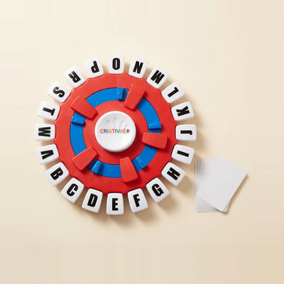 Word Rush Criativaê vermelho visto de cima com teclas de letras e cartas ao lado