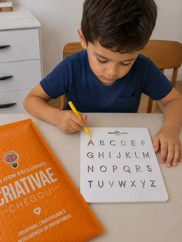 Quadro Magnético de Traçado de Letras Alfabéticas Educativo de Dupla Face | CRIATIVAE