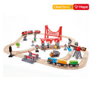 Pista de Trem de Madeira Cidade e Carga 51 Peças | HAPE