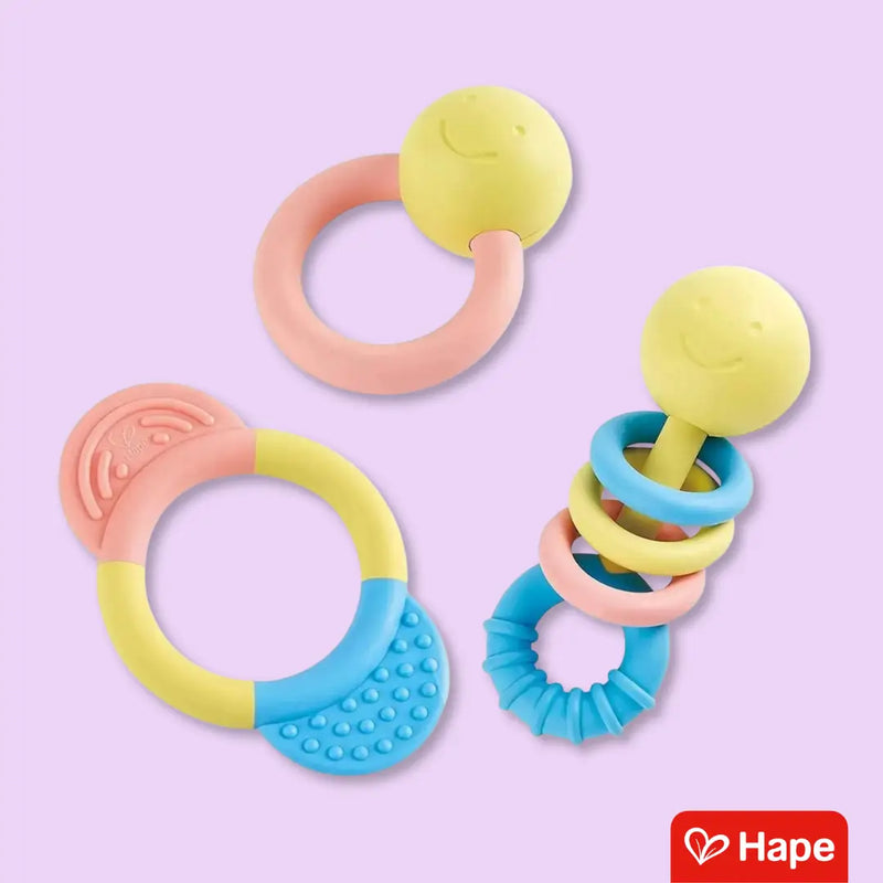 Kit Sensorial Premium para Bebês – Mordedores e Chocalhos de Madeira com Texturas e Cores Suaves – Hape