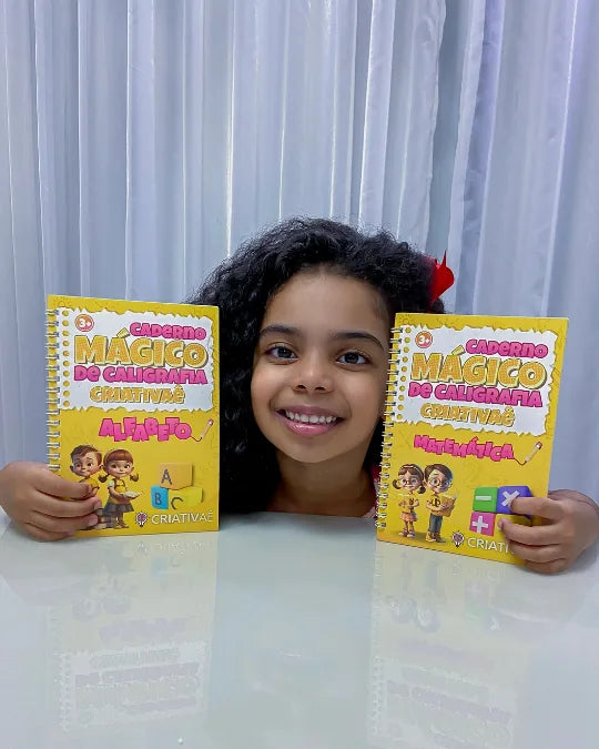 Vitrine Cadernos Mágicos Criativaê em Português